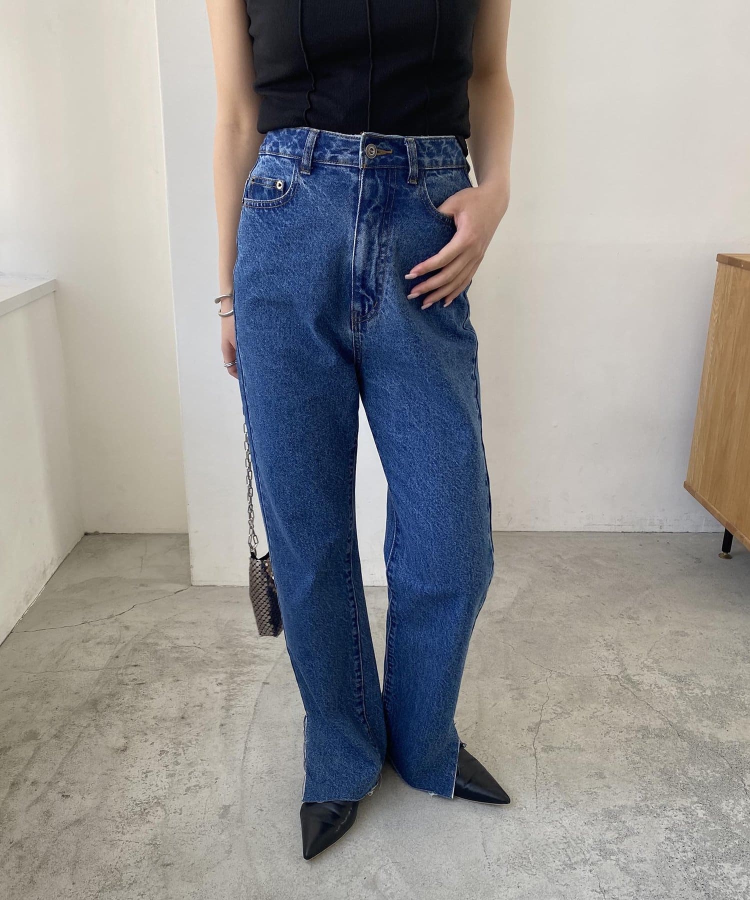 裾スリットスリムストレートデニム | CAPRICIEUX LE'MAGE(カプリシュレ