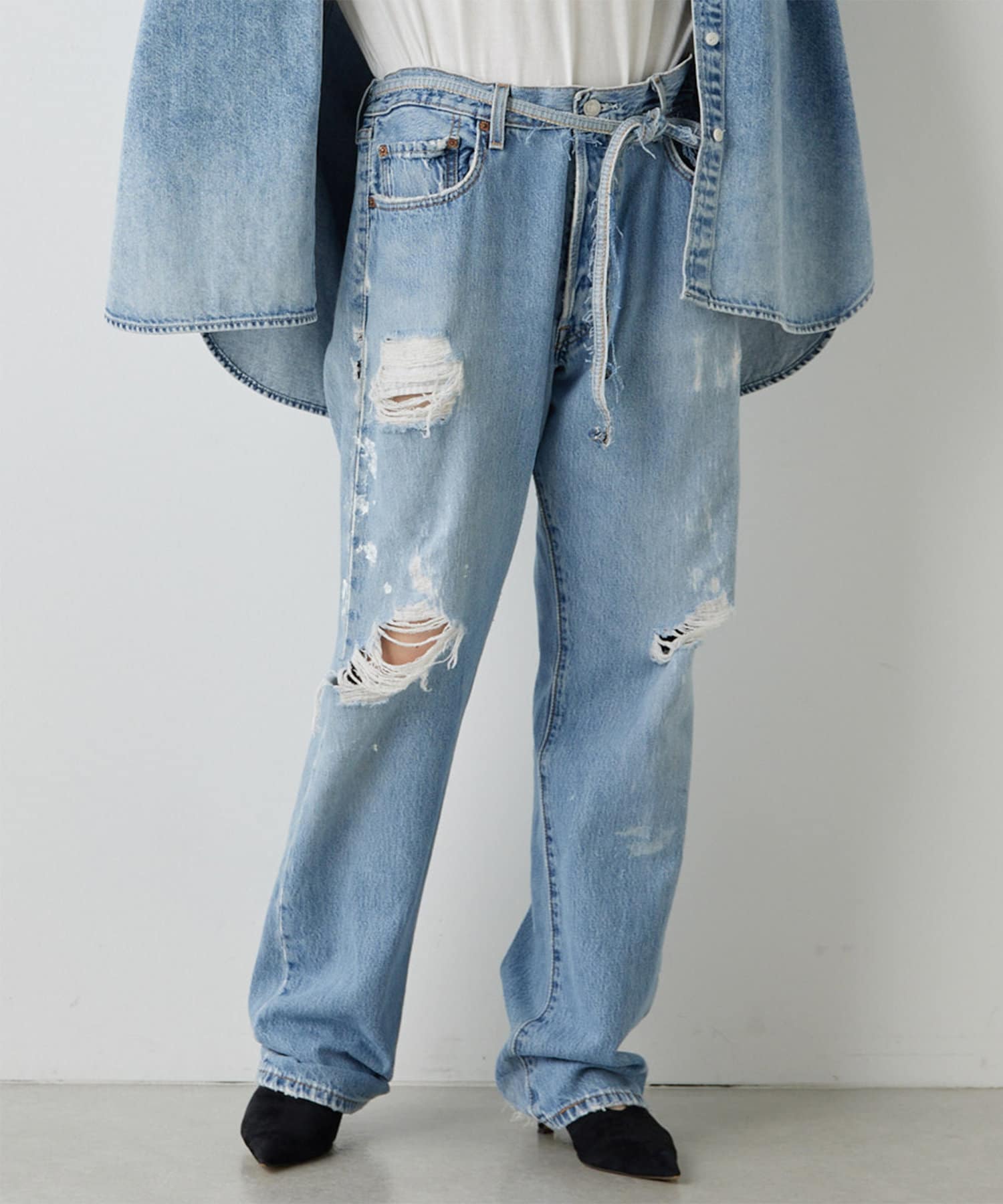 15th Anniversary】【Jeanie Blue】RIPPED JEANS | Whim Gazette