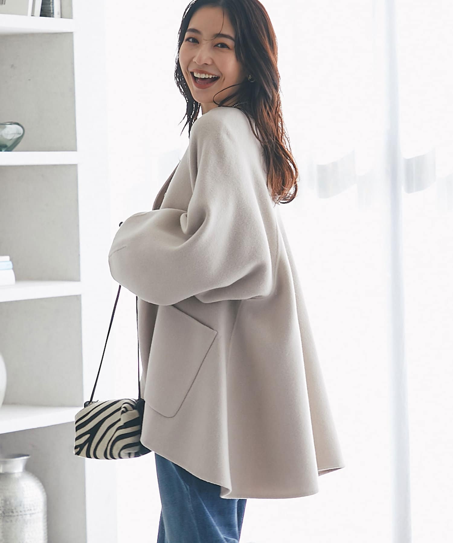 ぽわんとシルエットが可愛い】ライトラグランフレアコート | La