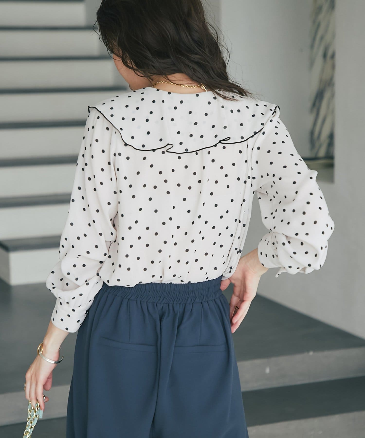 全骨格美人見え】ドットラッフルブラウス | La boutique BonBon(ラブ