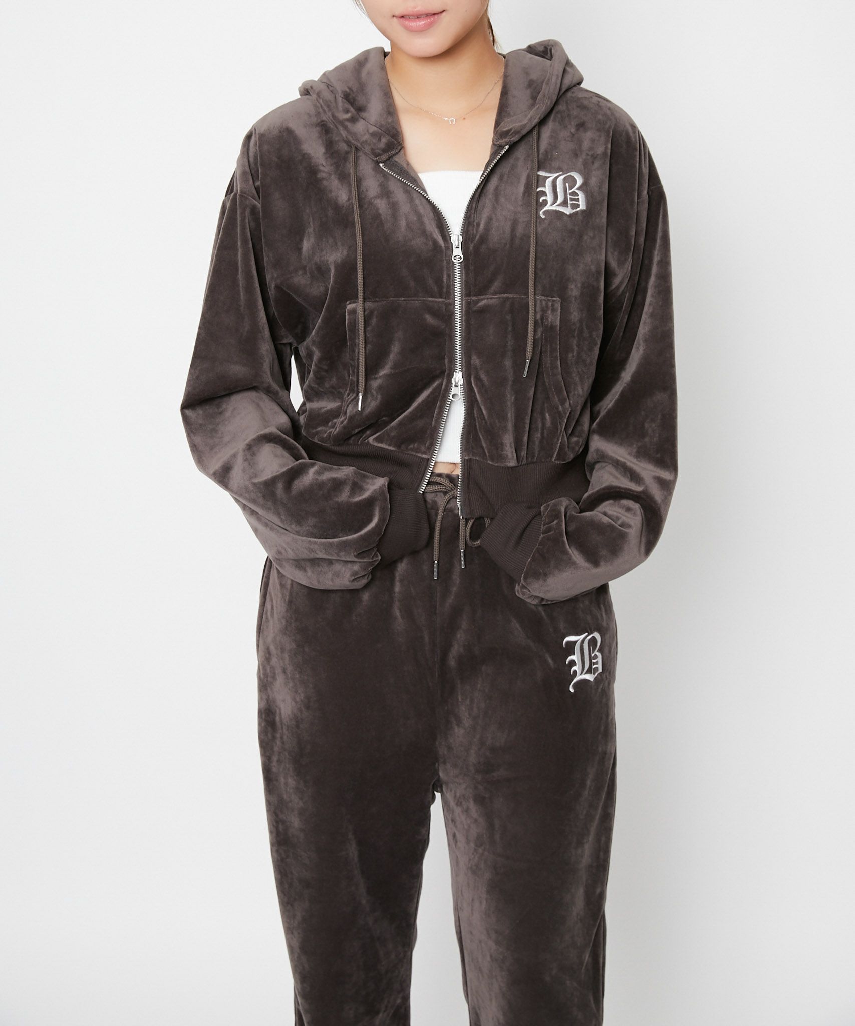 ベロア×ロゴ刺繍》レディース ジップパーカー フーディ セットアップ