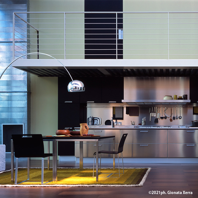 FLOS(フロス) ARCO（アルコ）フロアライト LED｜5%point | THE CONRAN