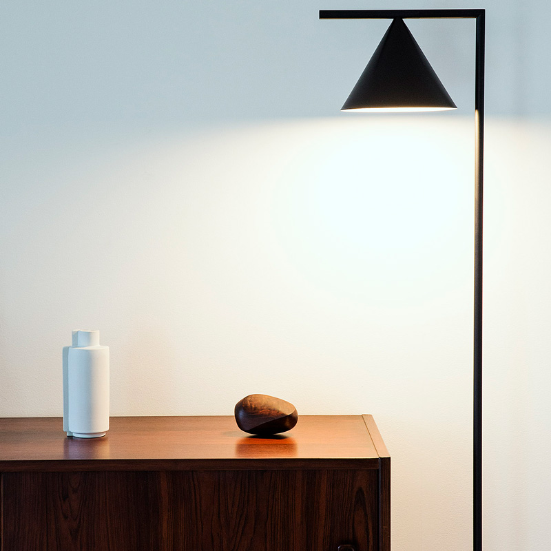 FLOS(フロス) CAPTAIN FLINT（キャプテンフリント）ブラック｜フロアー