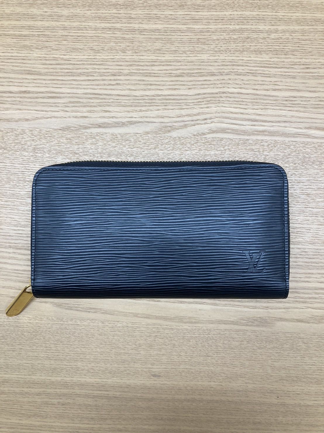 ルイ・ヴィトン LOUIS VUITTON エピ ラウンドファスナー長財布 お