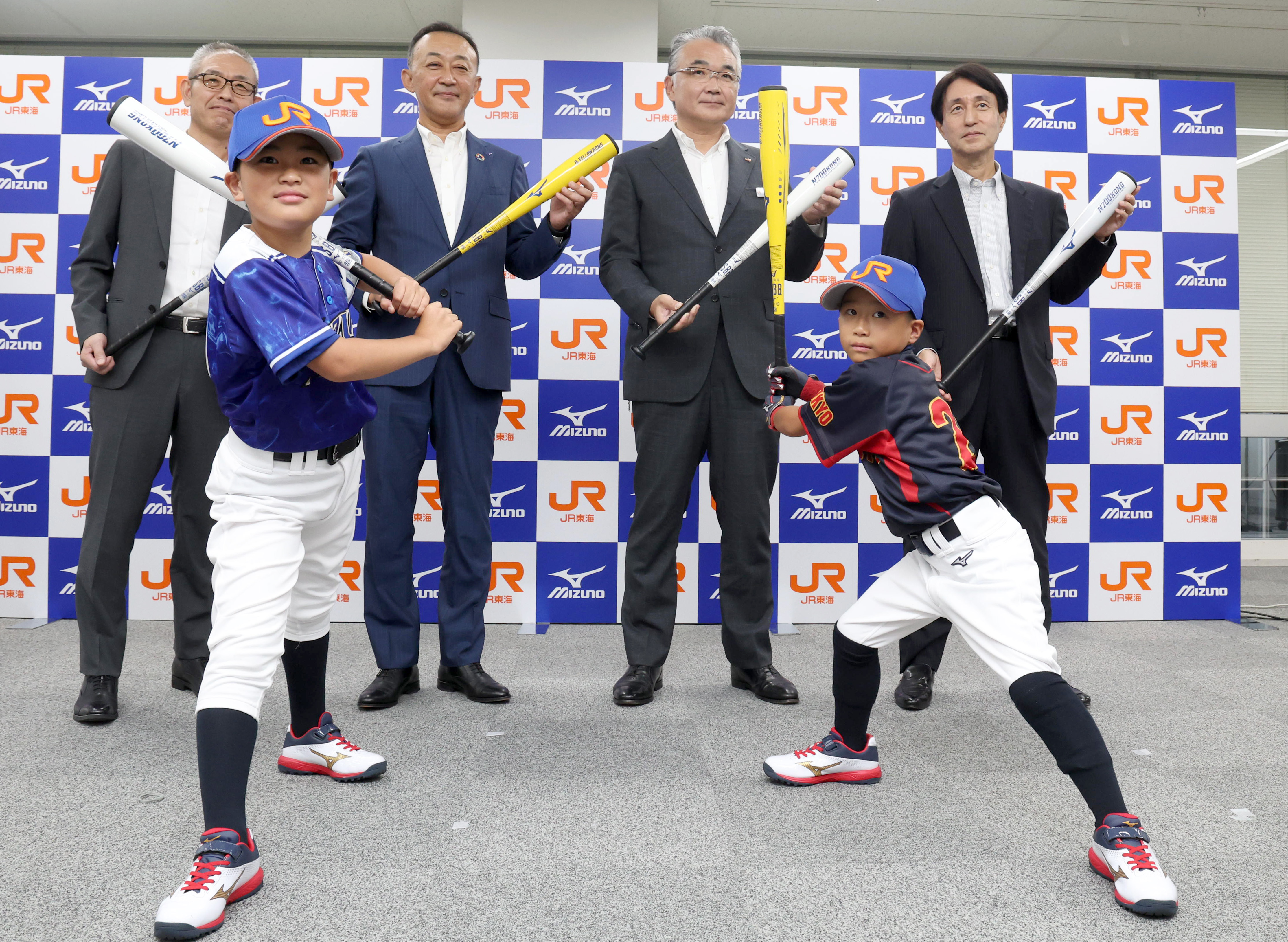 N700系新幹線、金属バットで再生 JR東海とミズノが共同開発