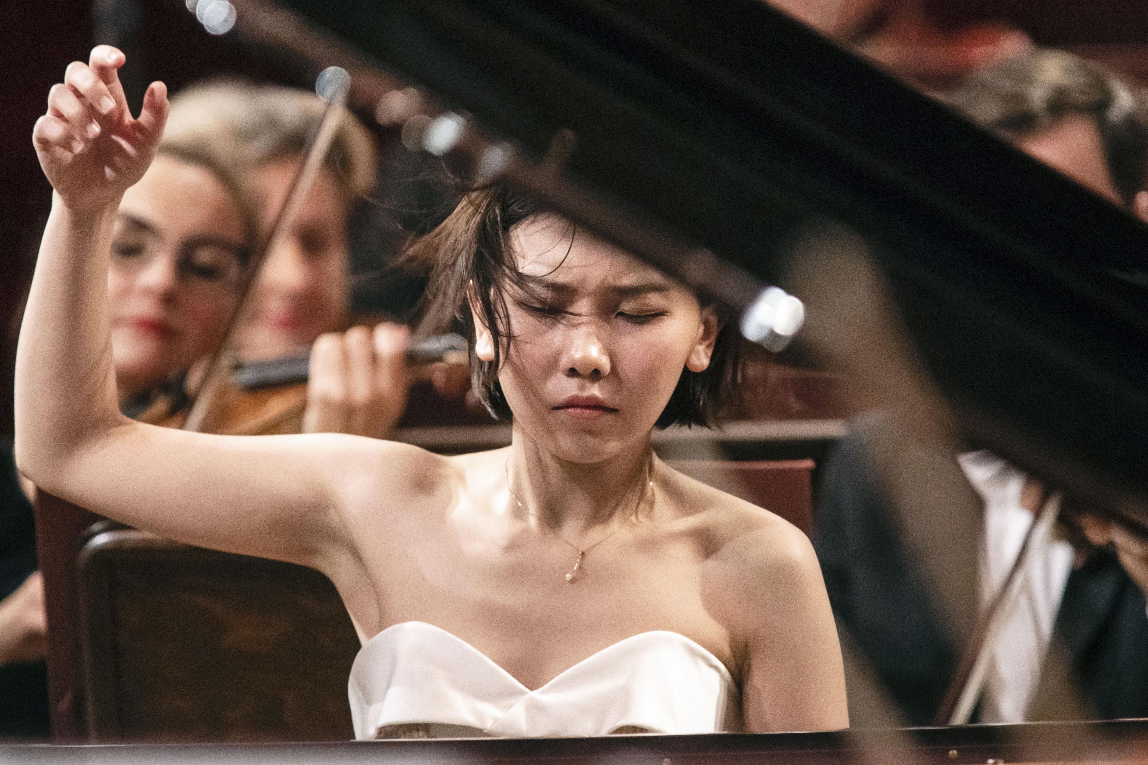 ショパンコンクールに日本人2人入賞 反田さん2位、小林さん4位