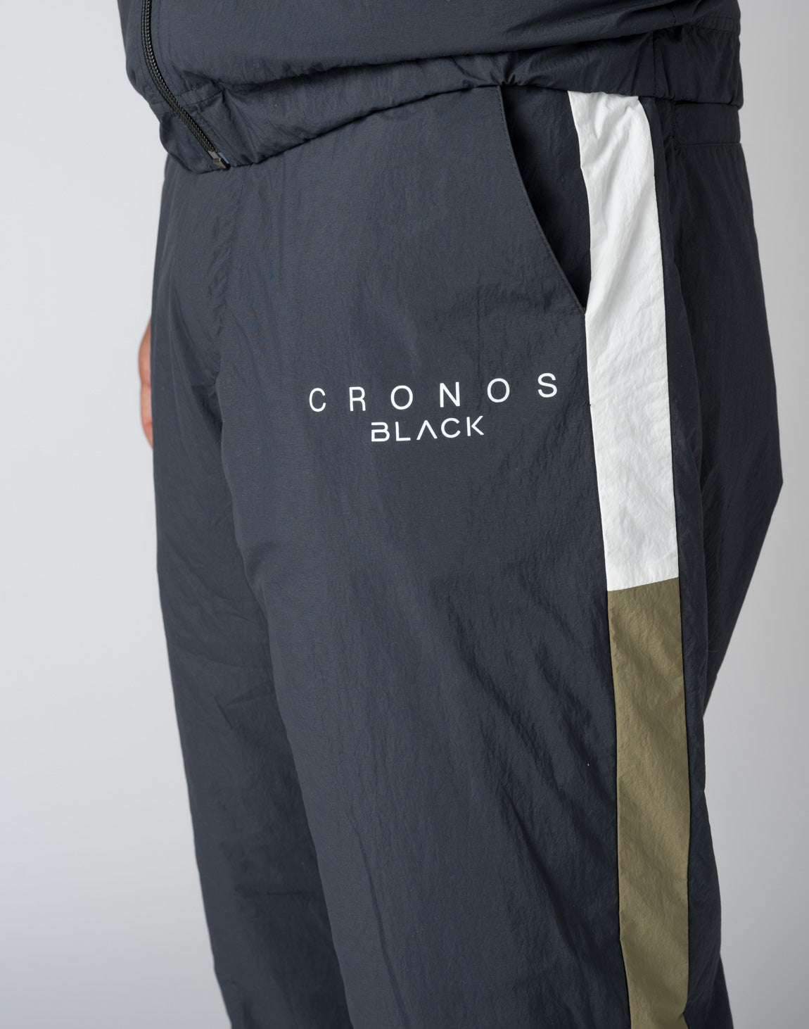 CRONOS BLACK PADDED PANTS【BLACK】