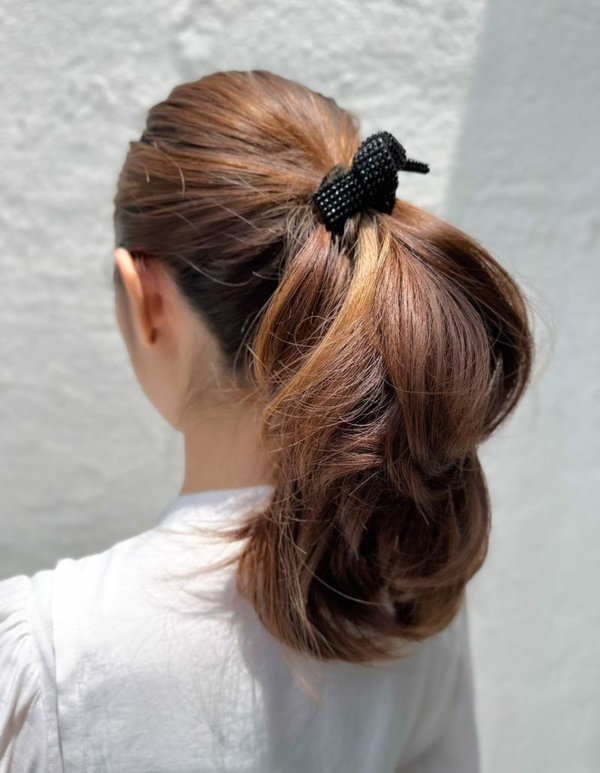 夏の陽射しに負けない！キラキラと輝くヘアゴム【ドレスポニー
