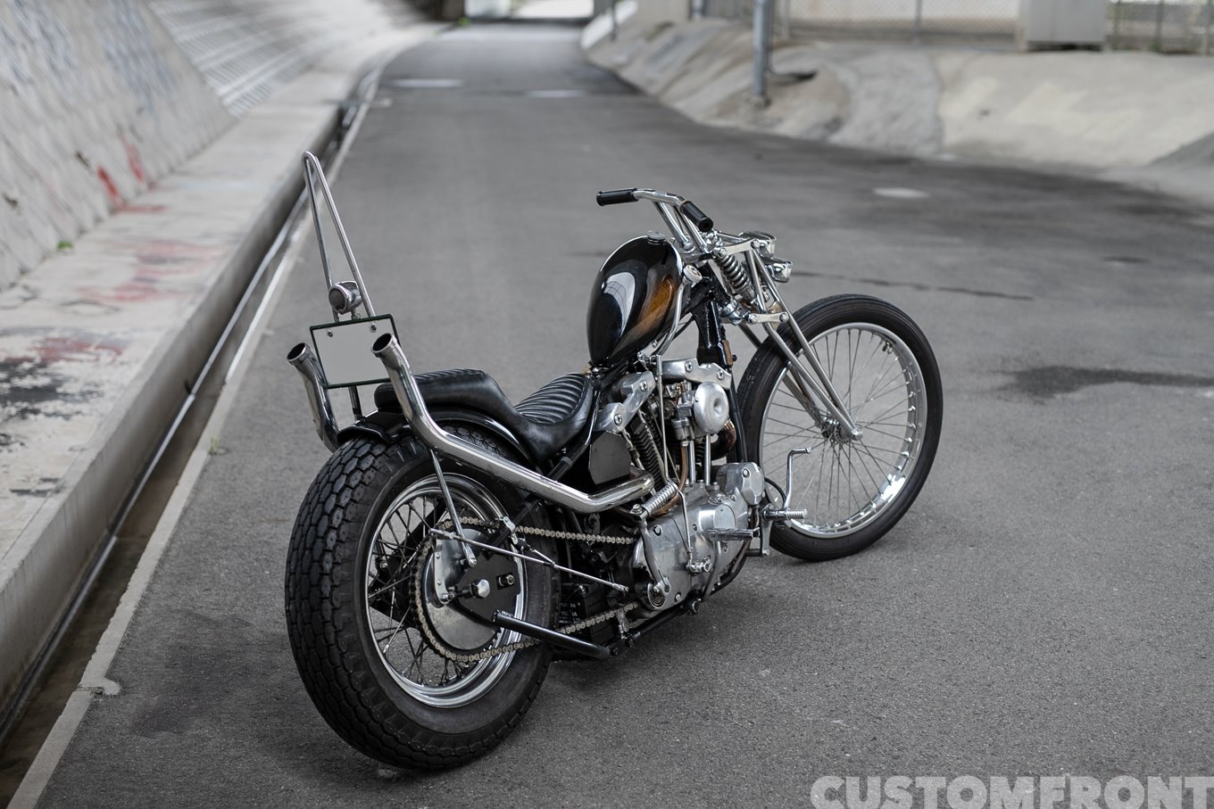 HOT SPICE CUSTOMSのハーレー アイアンショベルXLCHのコンパクト