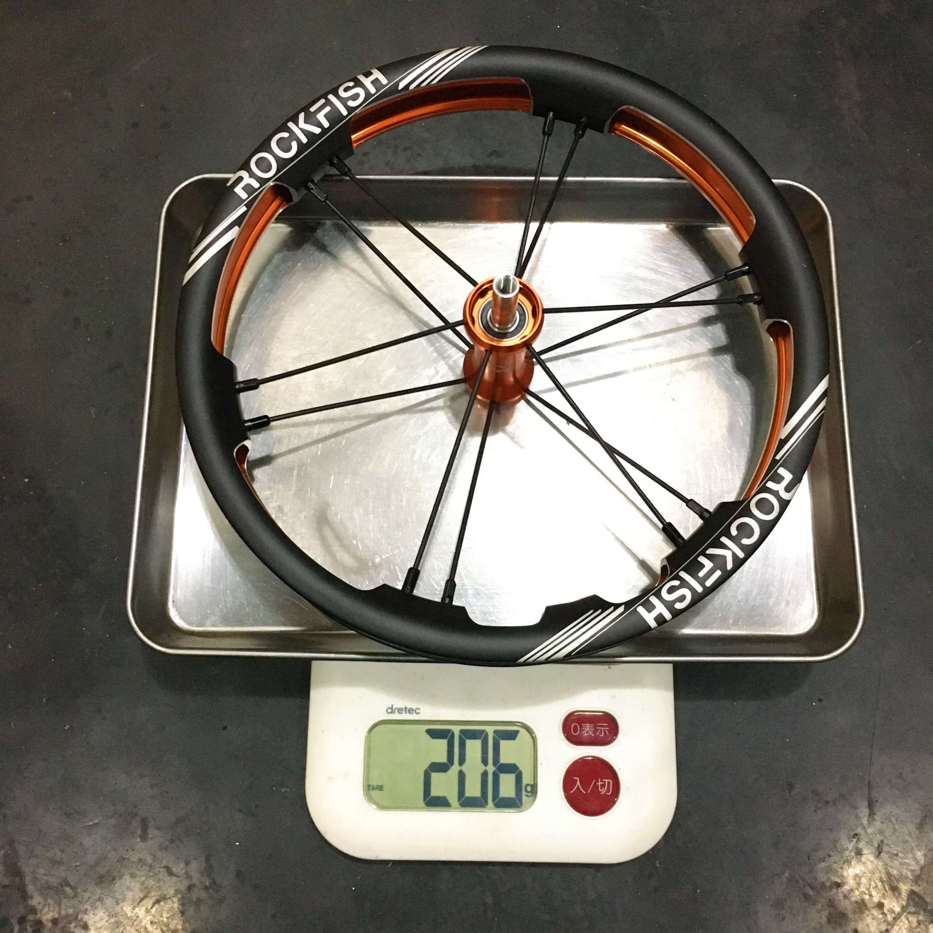 ランバイクカスタムパーツのご紹介。軽量アルミホイール！ROCK FISH R6