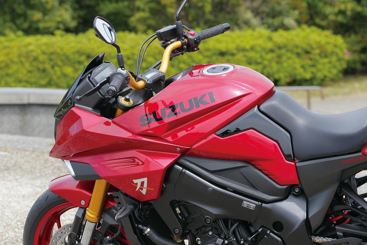 限定100台で販売されたスズキ「KATANA」特別色レッドとは？ 歴代の赤色
