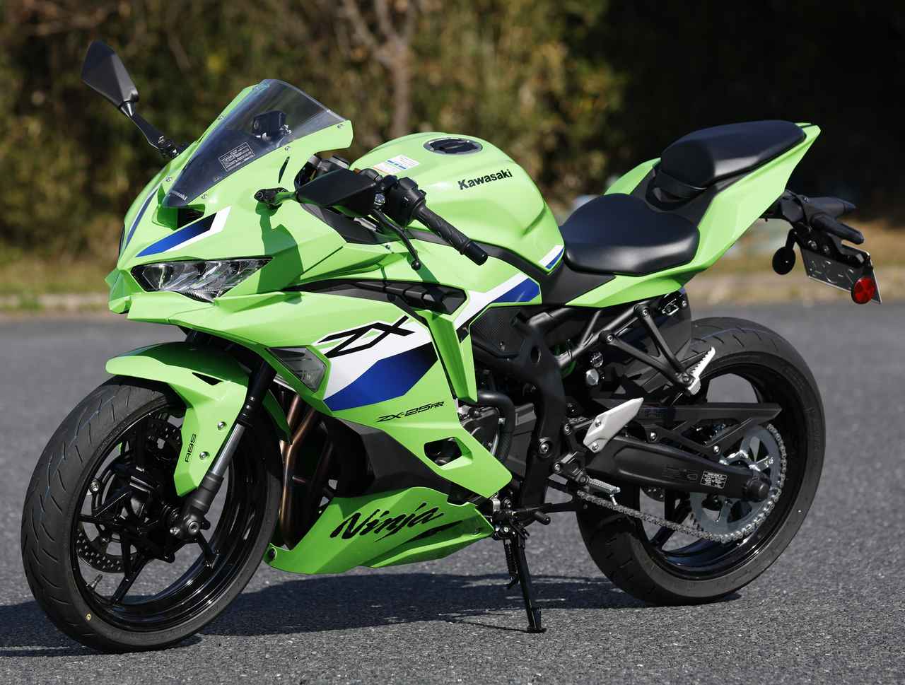 レビュー】カワサキ「Ninja ZX-25RR」インプレ｜国内初試乗！ リアサス
