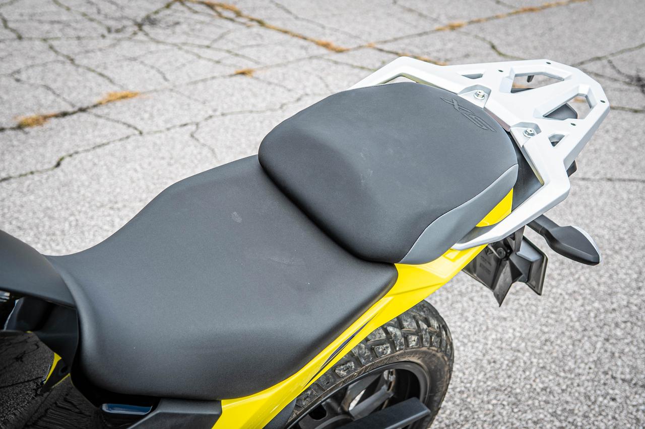 5月31日まで】Vストローム250SXのシート高が約25mmローダウンできる