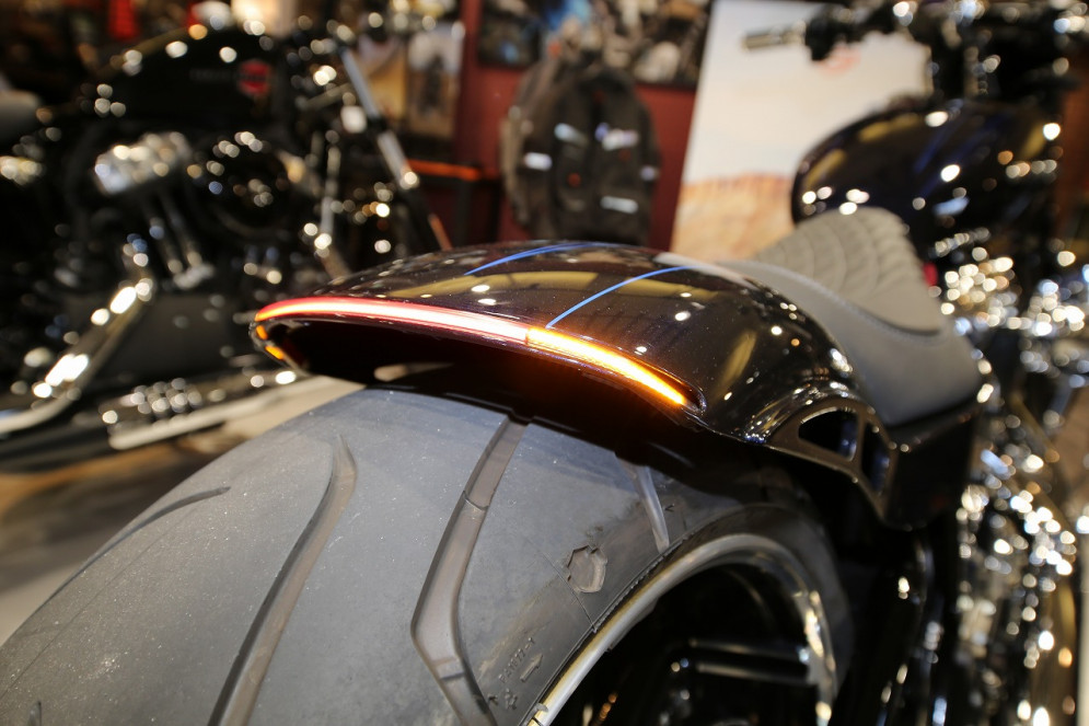 大人気！TRIJYA製ブレイクアウト用ショートリアフェンダー | Harley