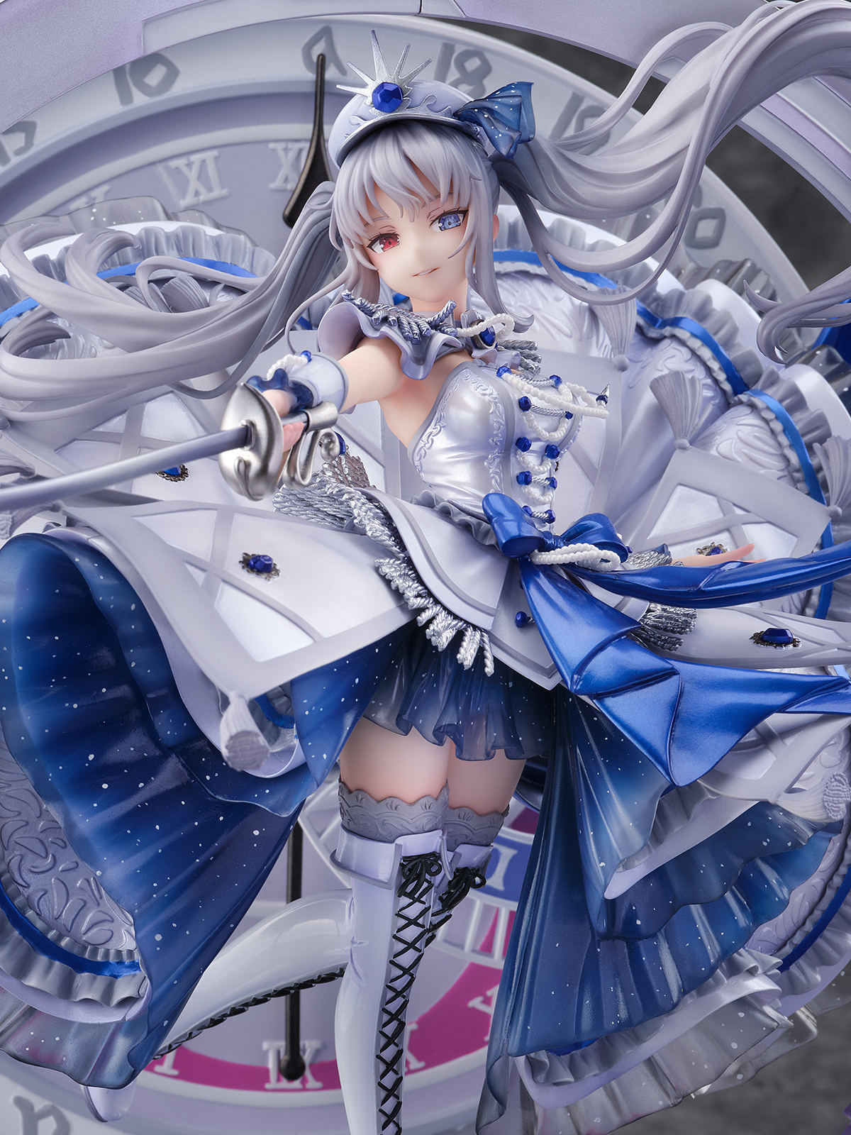 SHIBUYA SCRAMBLE FIGURE 白の女王 -Royal Blue Sapphire Dress Ver.-