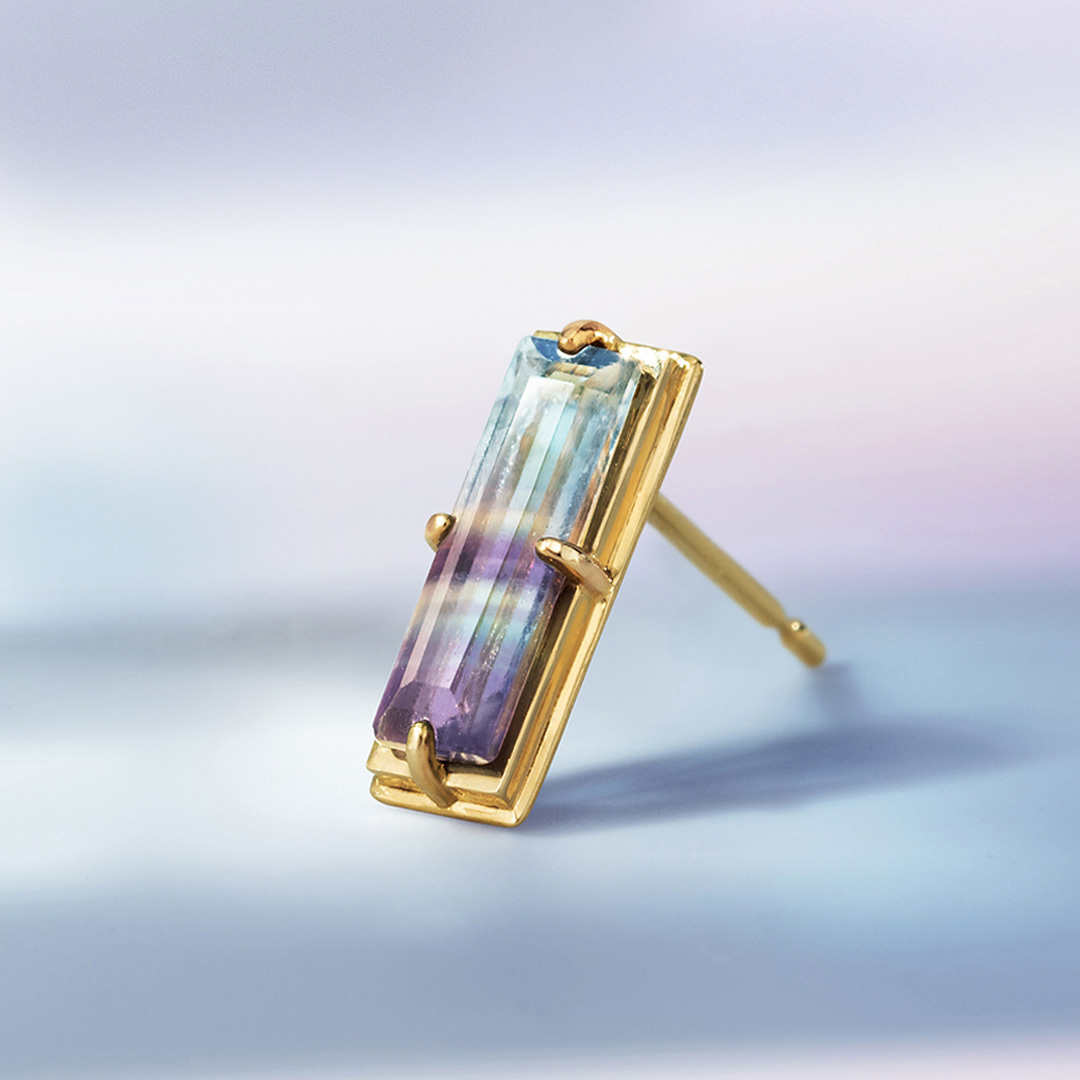 即日発送】バイカラーフローライト ピアス(片耳)・ルピリエ