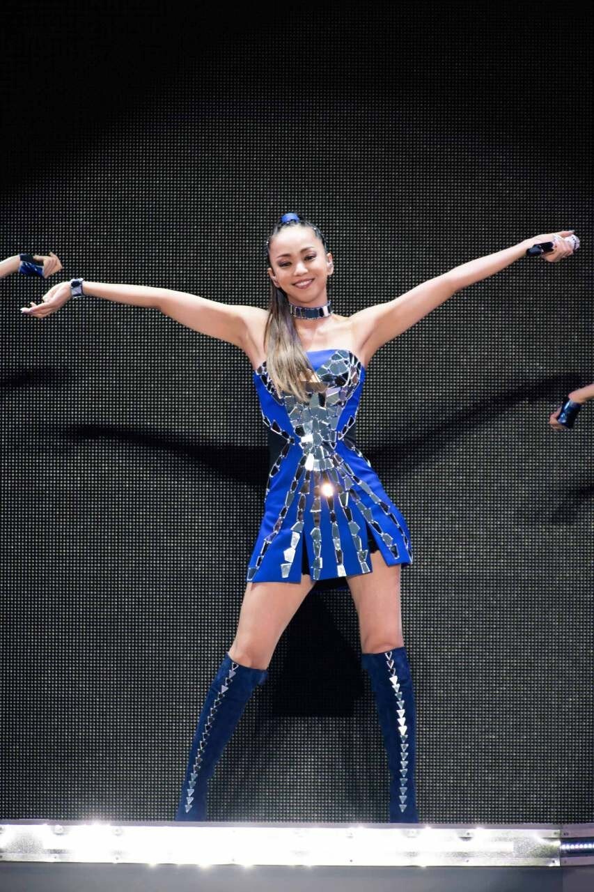 iFLYER: 安室奈美恵、台風乗り越え故郷沖縄で25周年記念野外ライブ開催