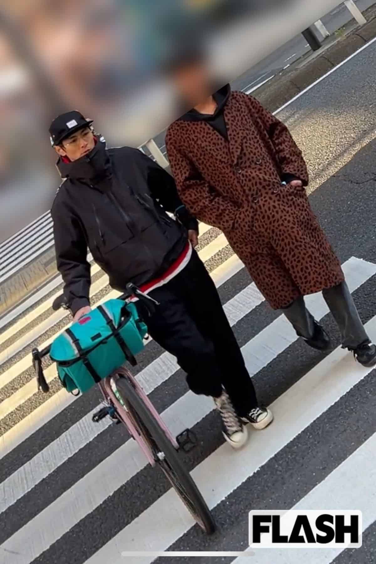 高良健吾「総額100万円」カスタム自転車を満喫姿 監督作の主人公を