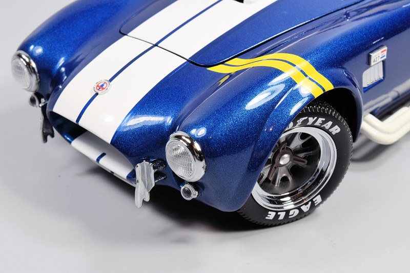 REVIEW: Kyosho Shelby Cobra 427 S/C x3! • DiecastSociety.com