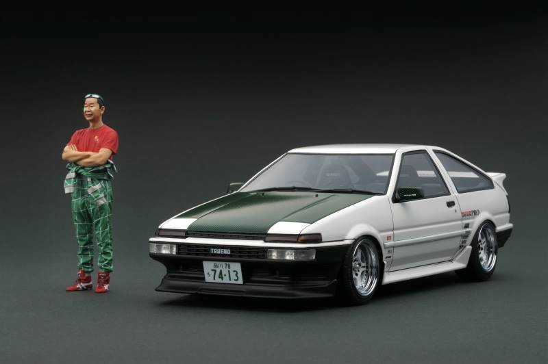 Ignition Model Toyota Sprinter Trueno (AE86) 3Door w/ Figurine