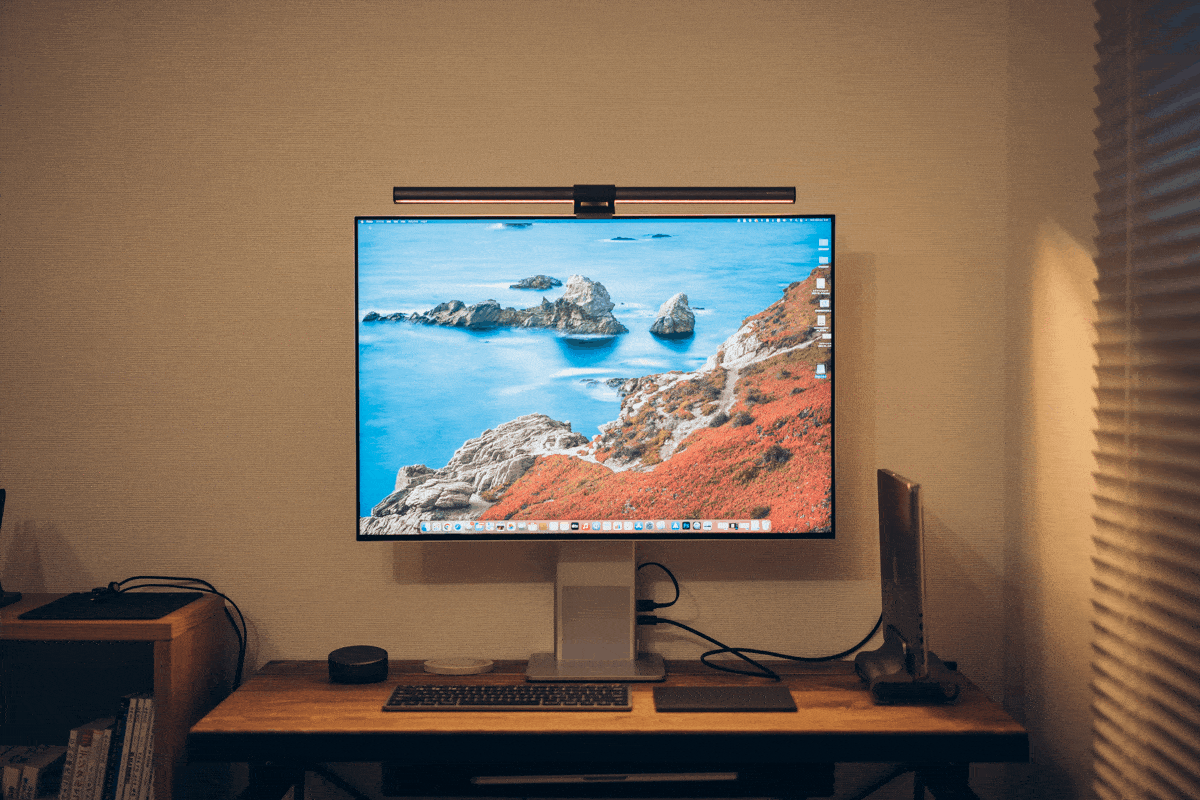 BenQ ScreenBar Haloレビュー！ケーブル嫌いにおすすめのデスクライト