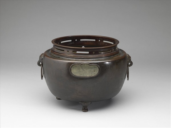 日本江戶時代三足銅風爐- 故宮