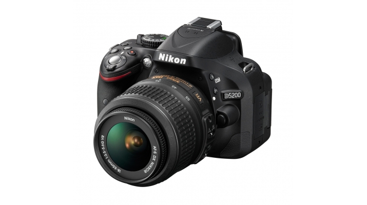 横開き方式バリアングル液晶モニターを搭載したエントリーモデル