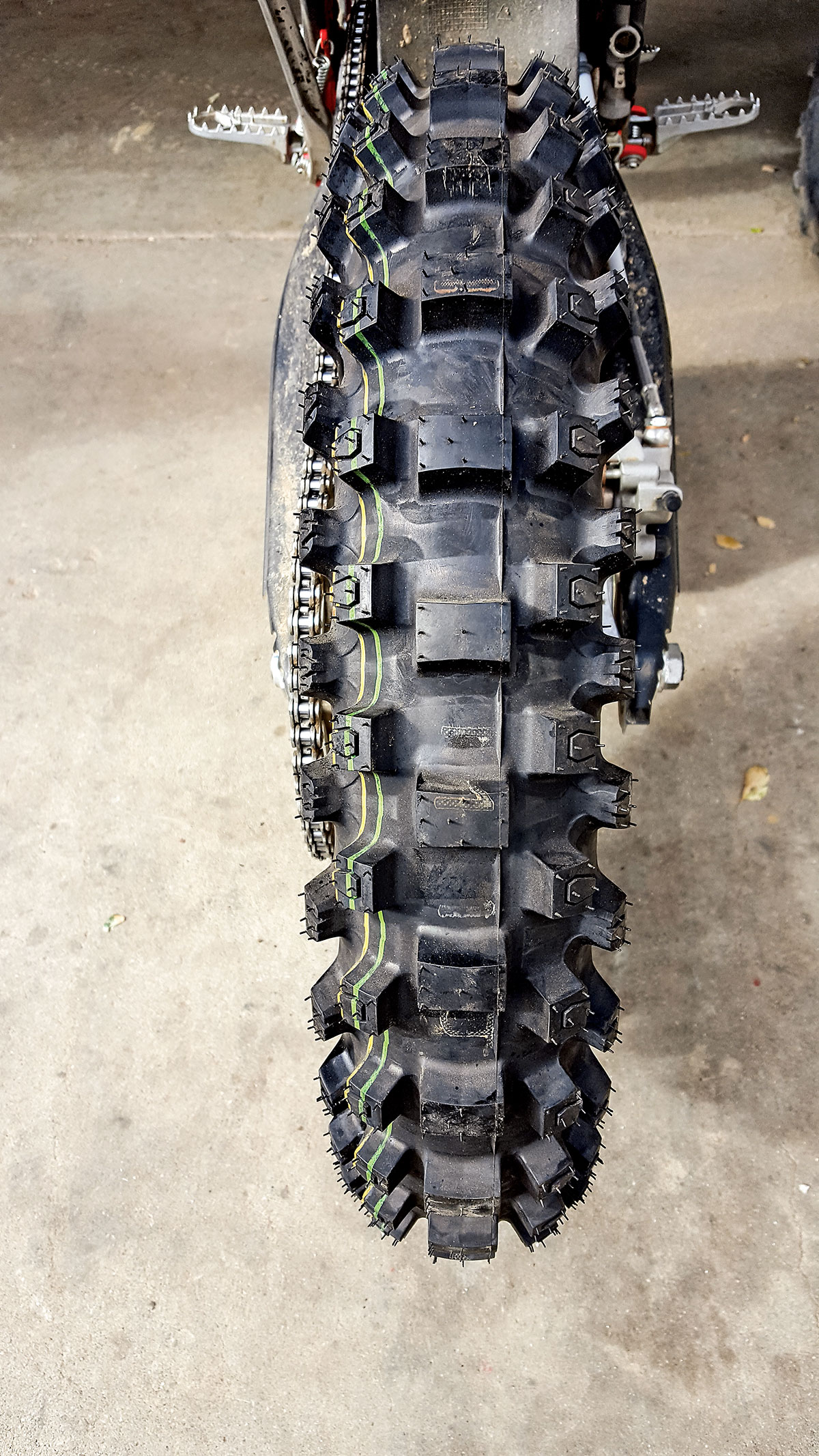 DUNLOP GEOMAX MX33リアタイヤ：製品レビュー-ダートバイクマガジン