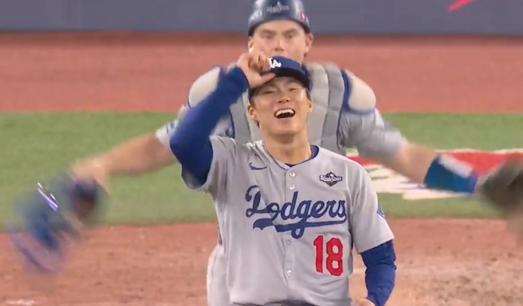 トミー・エドマンが今季1号となるレフトへのホームランを放つ｜2025年3