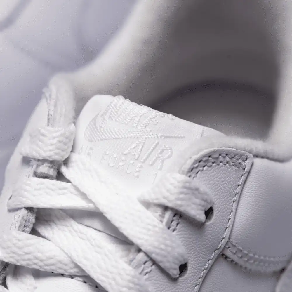 Supreme x Nike Air Force 1 Low Box Logo White - Droper