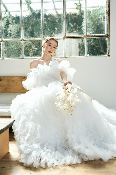 オフショルダー ボリュームフリルドレス（W342）