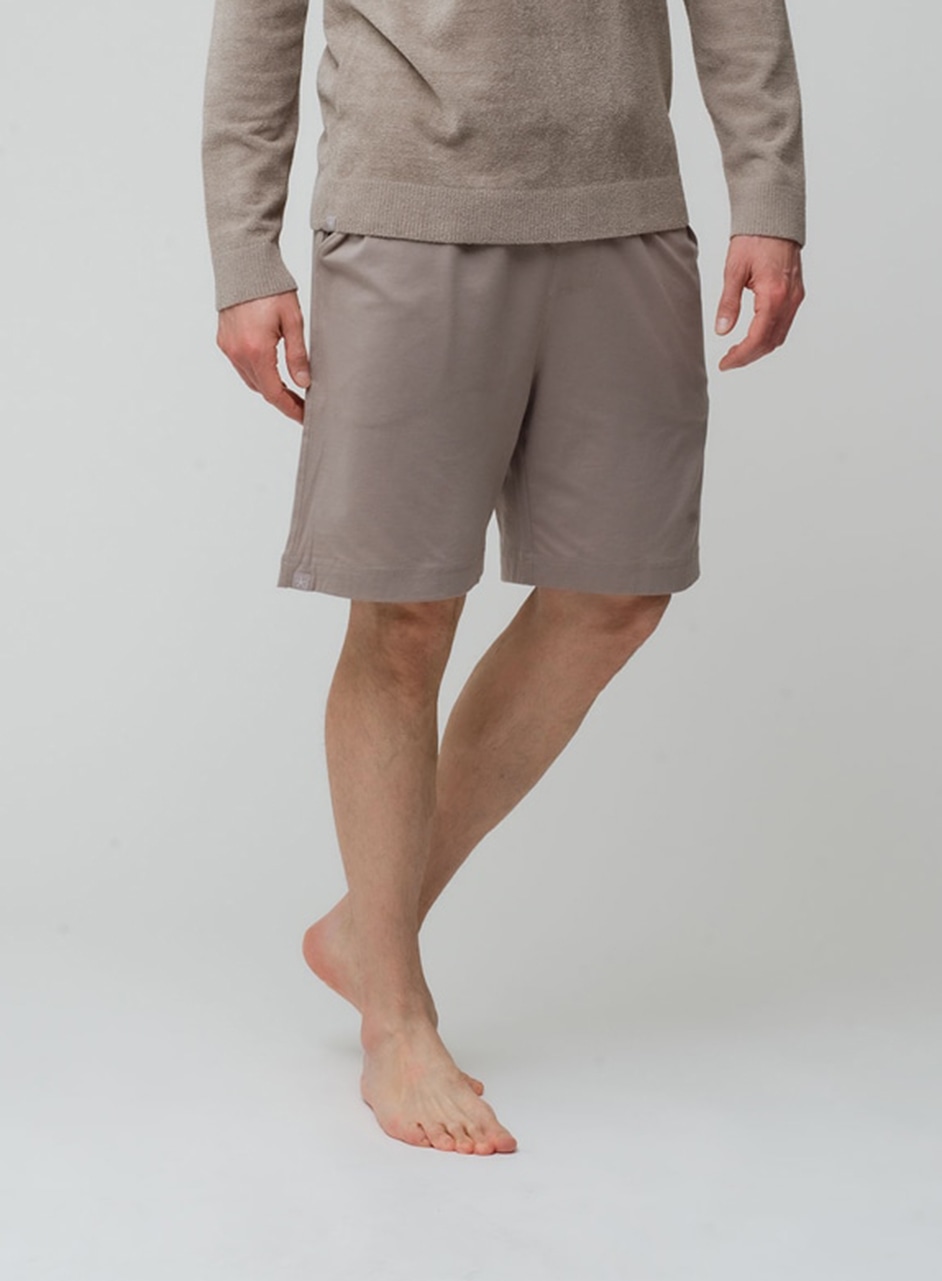 快適な着心地とシルエットにこだわった人気のセットアップ | NEWSの