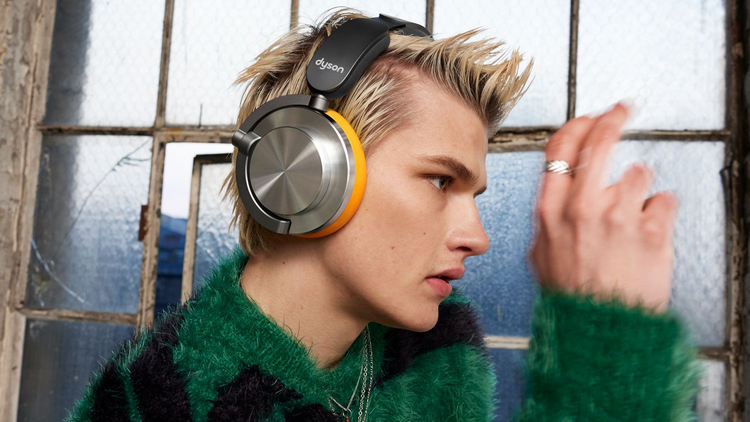 Dyson OnTrac™ headphones (CNC Copper) | Dyson