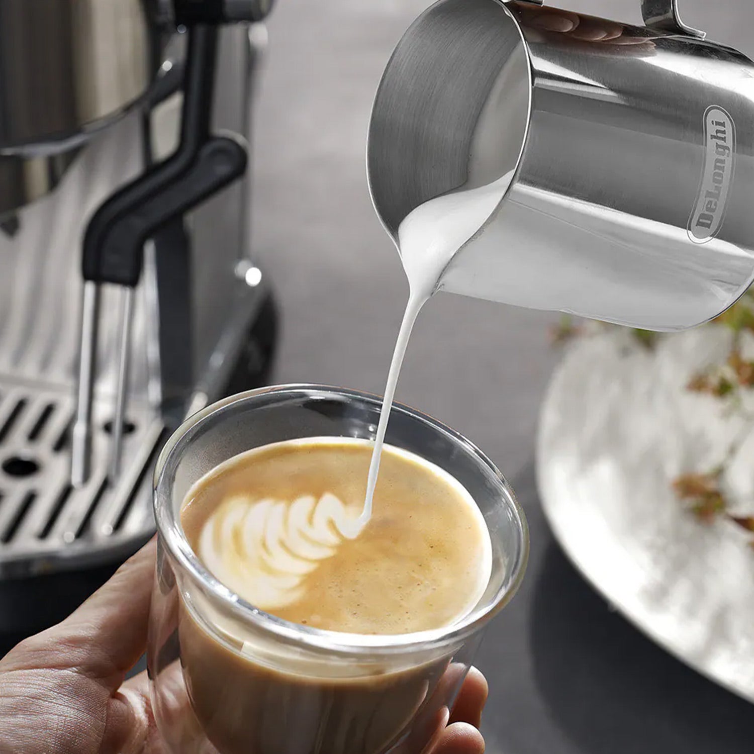 DeLonghi Dedica Arte EC885M Manual Espresso Machine in Steel – ECS