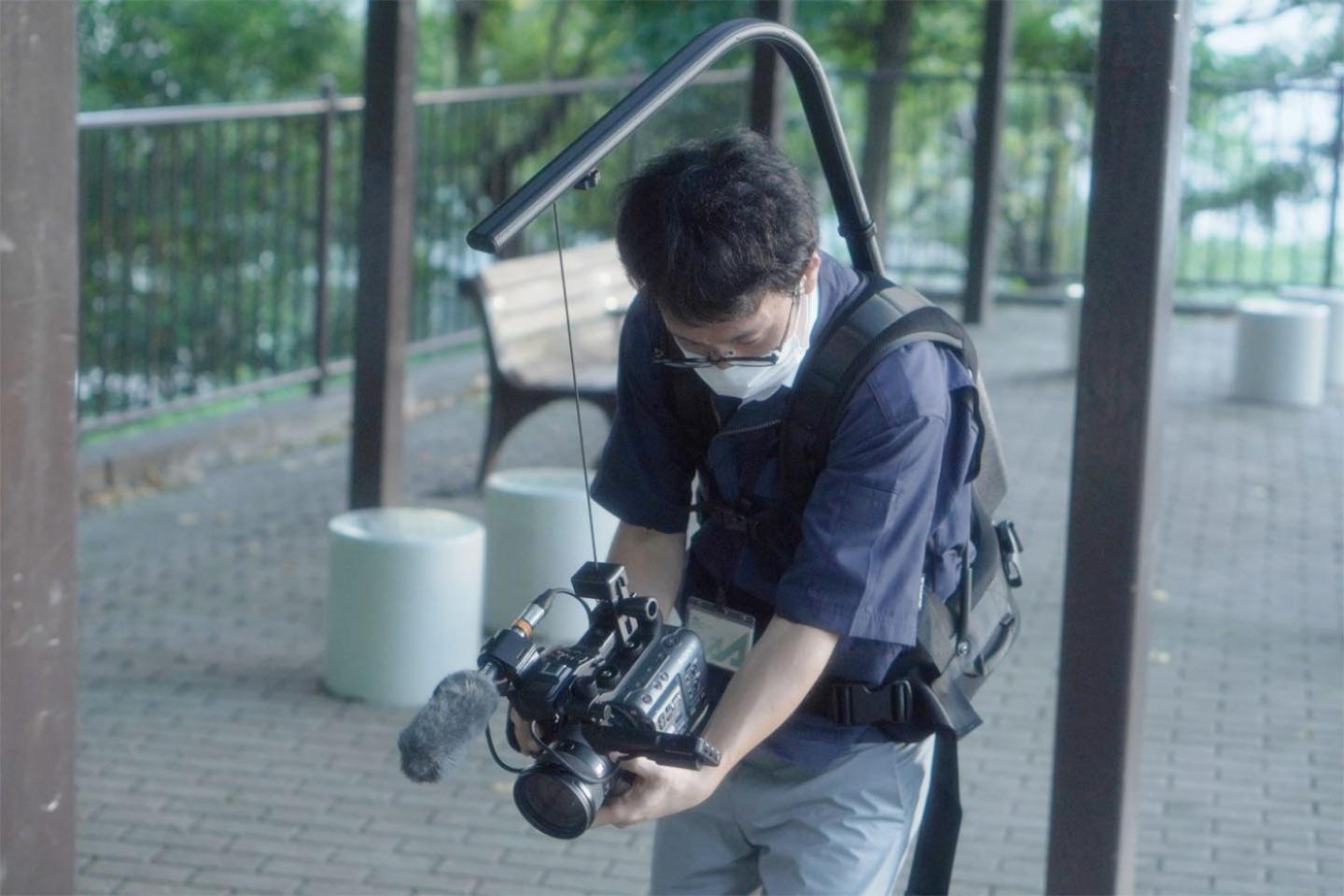 Easyrig Minimax｜撮影機材レンタルからEDIT・MA作業まで24時間安心