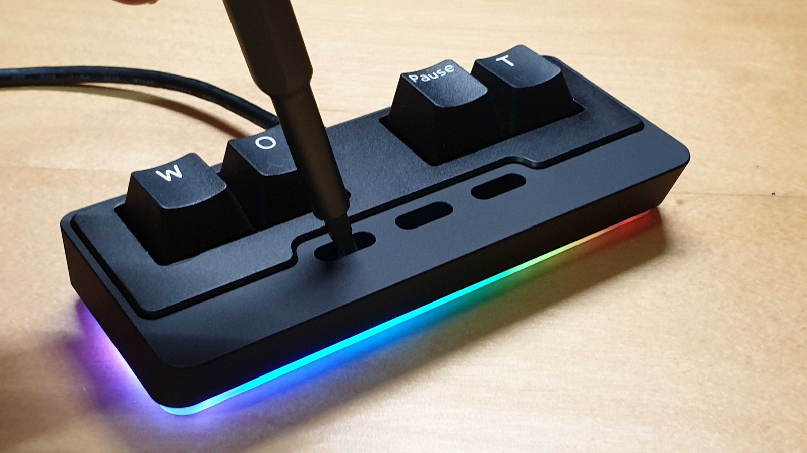 Wooting sheds light on brand-new “UwU” gaming keyboard - Dexerto