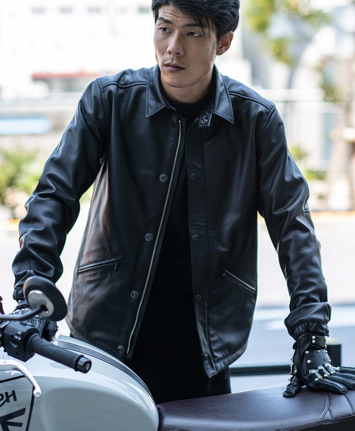 LEATHER COACH JACKET / Black