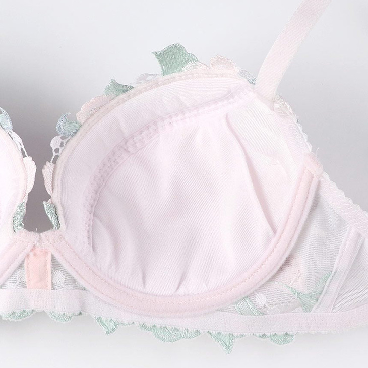 サルート Salute 22グループ 22G ブラジャー プッシュアップブラ 3/4