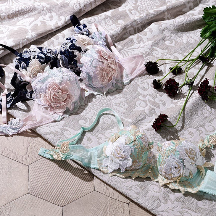 サルート Salute 22グループ 22G ブラジャー プッシュアップブラ 3/4