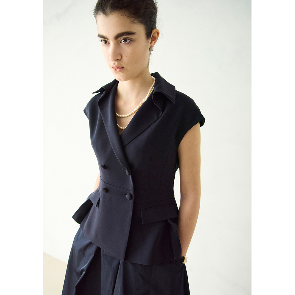 MW(エムダブリュー)｜バックサテン ハーフスリーブビジュー ブラウス