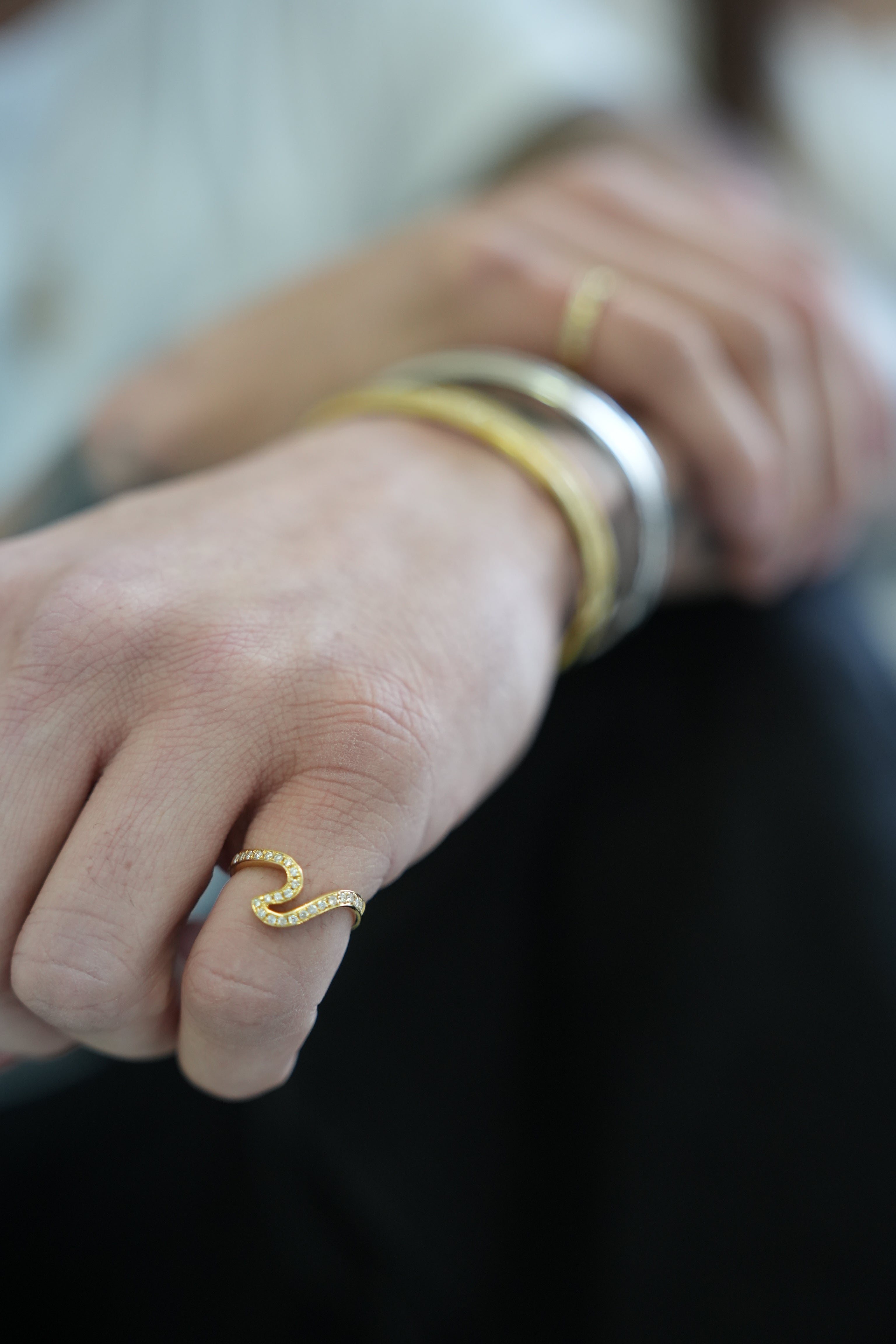 K18・Pt900・ウェーブダイヤリング – ex'position