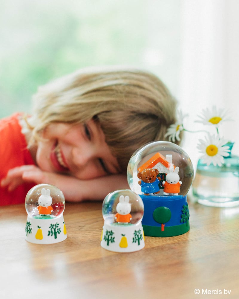 スタディオクリップ×ミッフィー、カー用品やピクニックグッズを展開