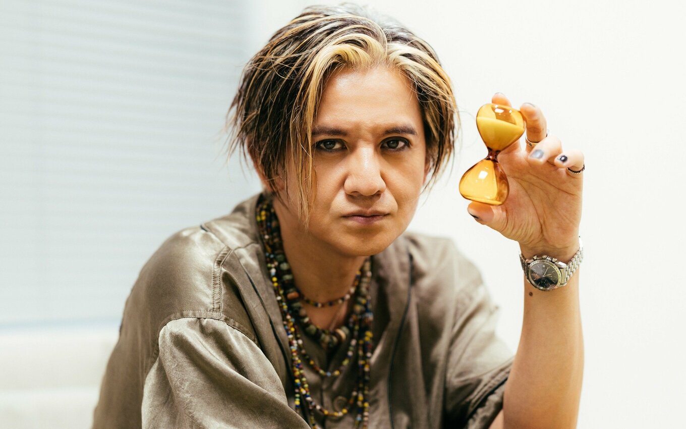 ヤンキーにならずに済んだ｣岡本健一の“音楽の原点”、ギターとの出合い