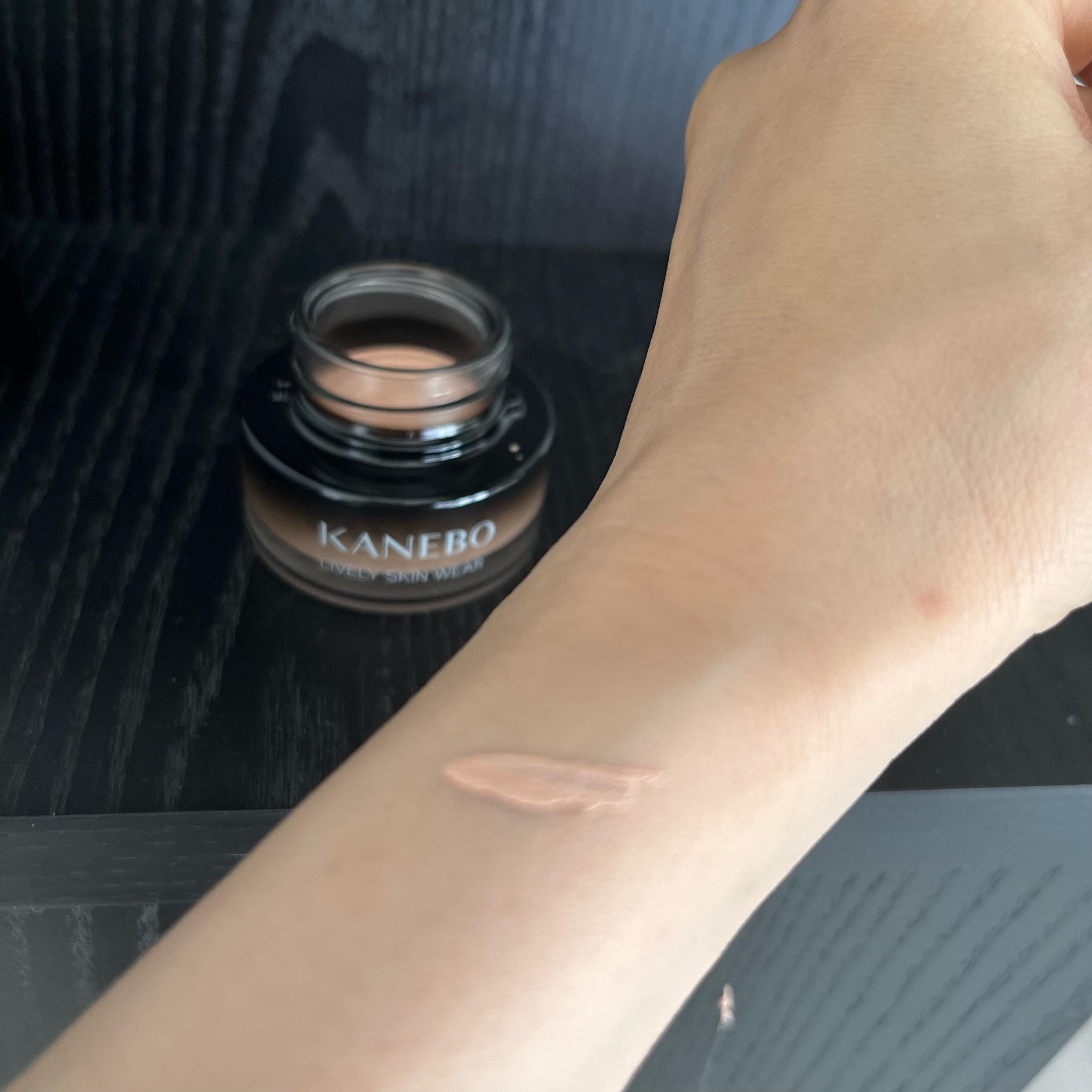 KANEBO / ライブリースキン ウェアII 125 Petalの公式商品情報｜美容