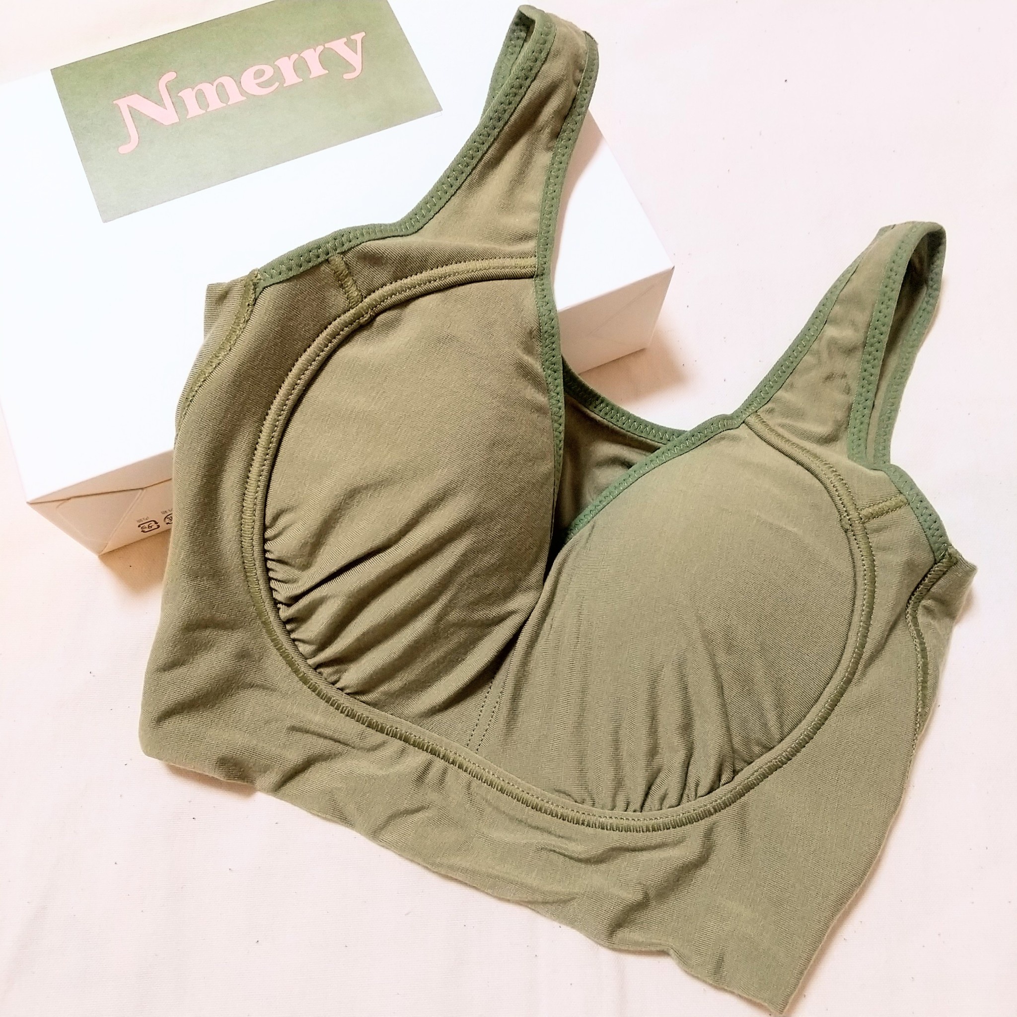 emmerday! / emmerday!感動シルエットノンワイヤーブラの口コミ一覧