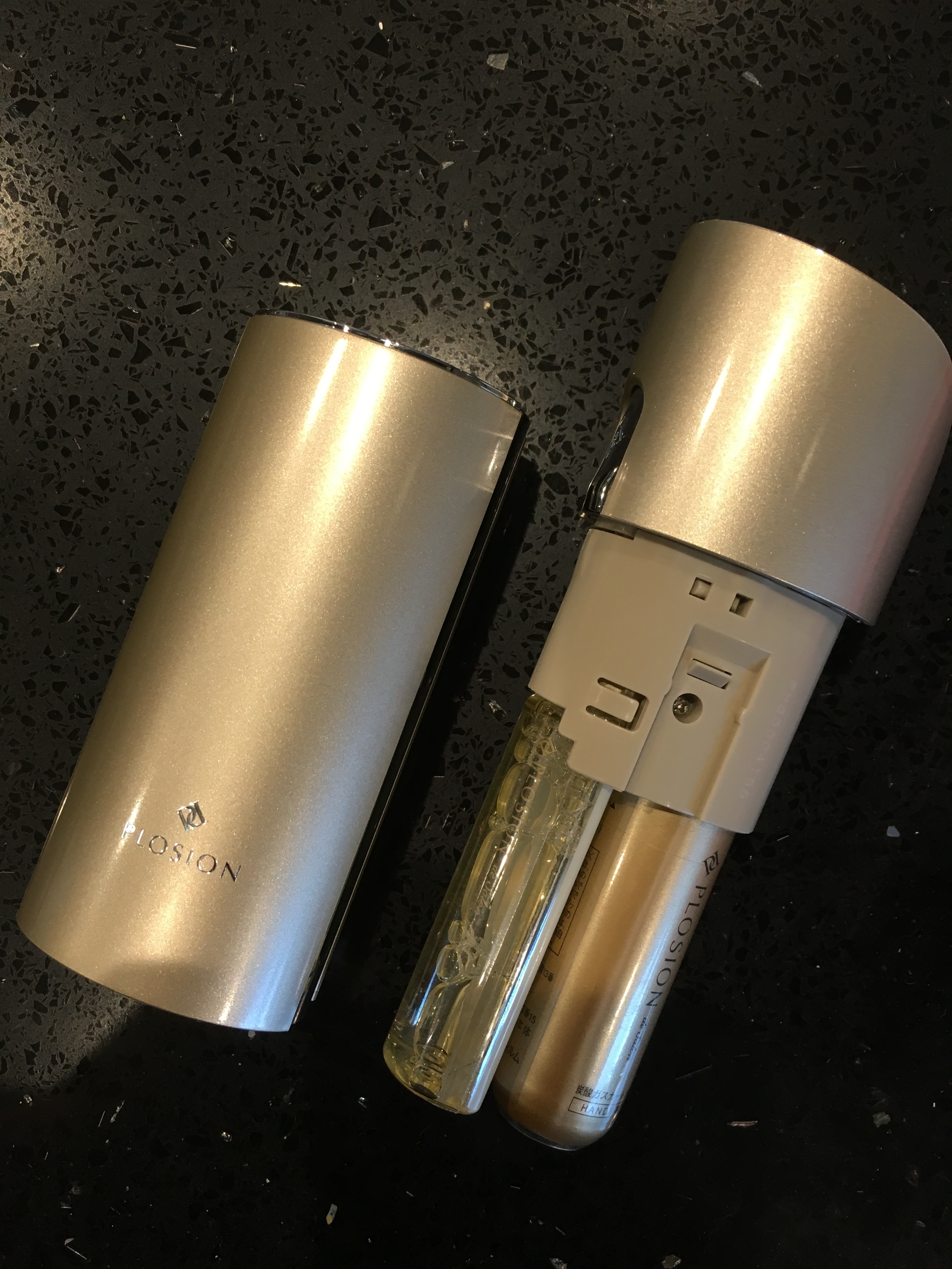 PLOSION de Salon / PLOSION de Salon 炭酸ミストハンディセットの公式