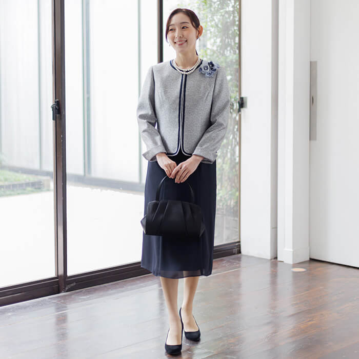 上質な米沢織ジャカードのアンサンブル 9号・ネイビー｜東京ソワール