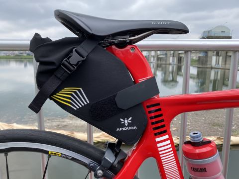 製品レビュー】アピデュラレーシングサドルパック（5L） | 昔