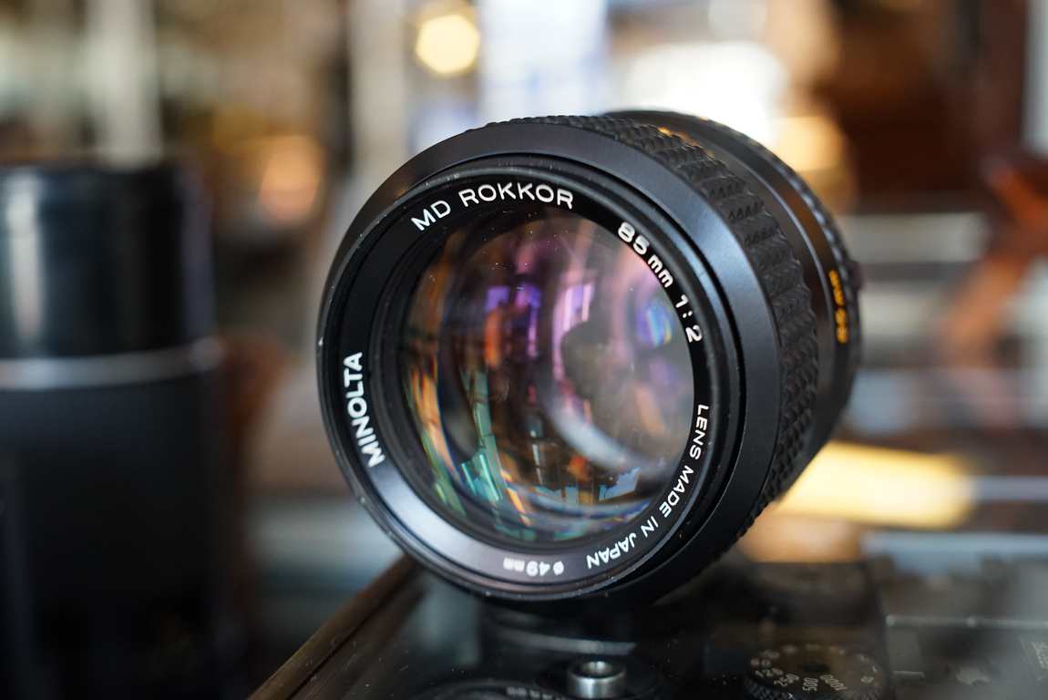 Minolta MD Rokkor 85mm F/2 lens - Fotohandel Delfshaven / MK Optics