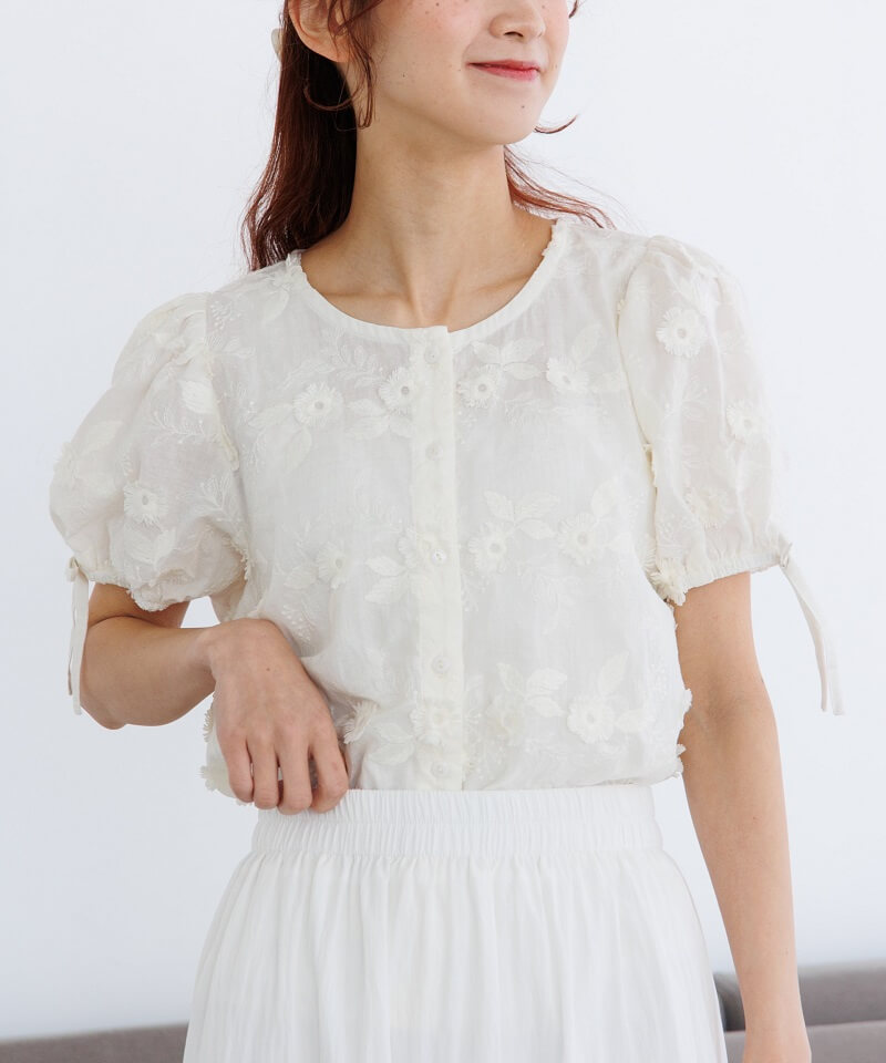 40%OFF】bloom embroidery top～ﾌﾞﾙｰﾑｴﾝﾌﾞﾛｲﾀﾞﾘｰﾄｯﾌﾟ | flower